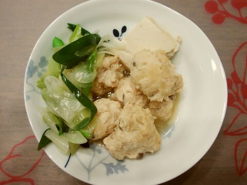 鶏団子・豆腐・長ネギの煮物